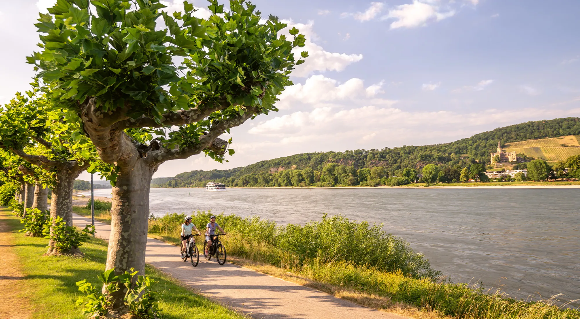Romantische Aufnahme vom Rhein